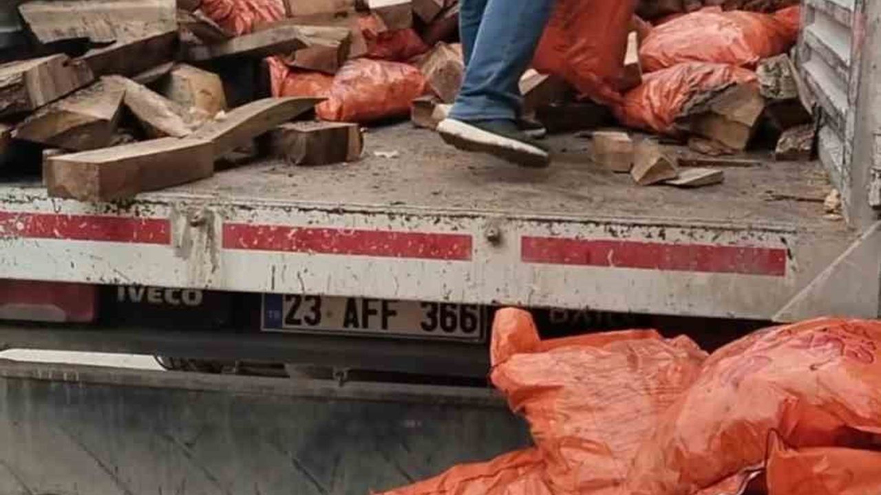 Elazığ'da Yetim Ailelere Kış Yardımı