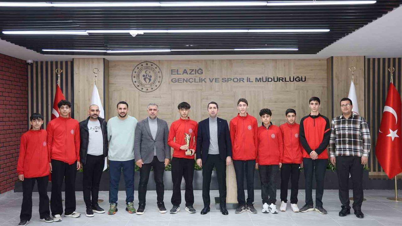 Elazığ Gençlik ve Spor Kulübü'nden Hokeyde Büyük Başarı
