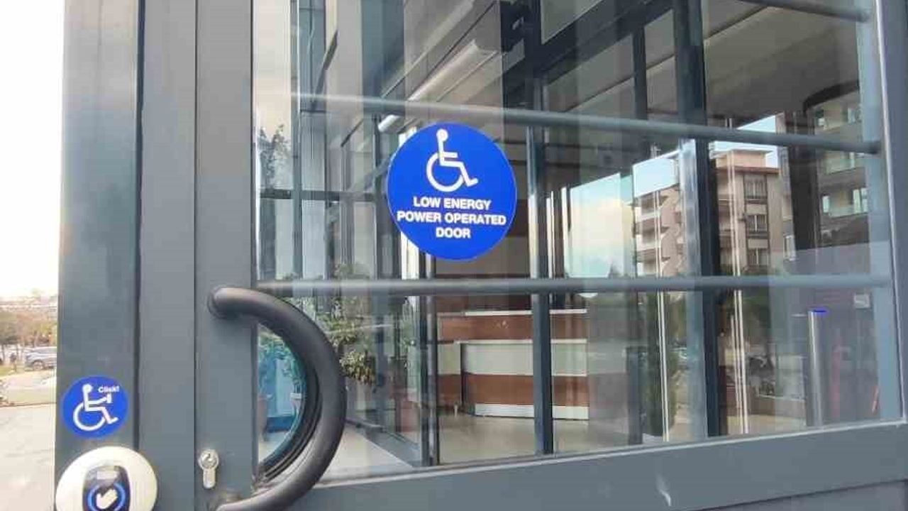 ELİ'de Engelli Çalışana Özel Otomatik Kapı İmkanı