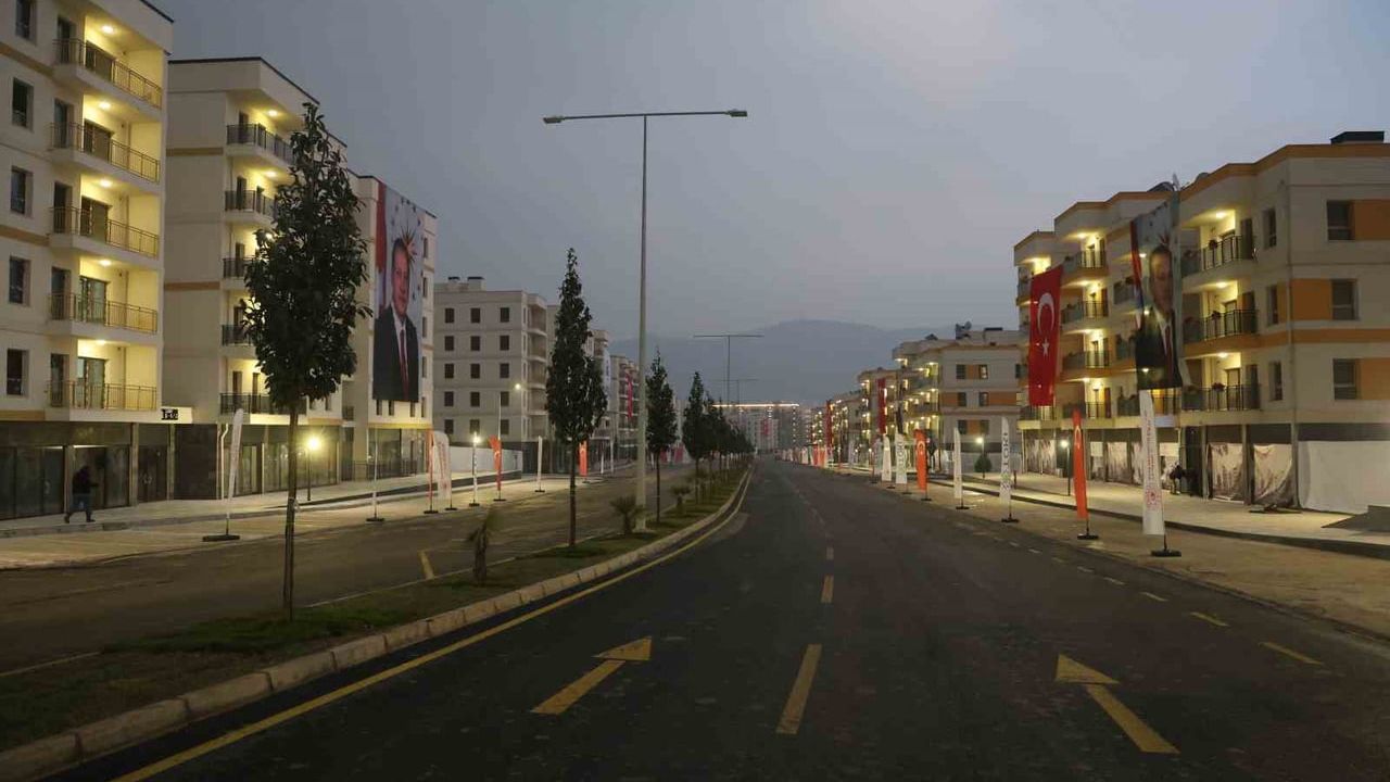 Emek Mahallesi Yeniden Hayat Buldu