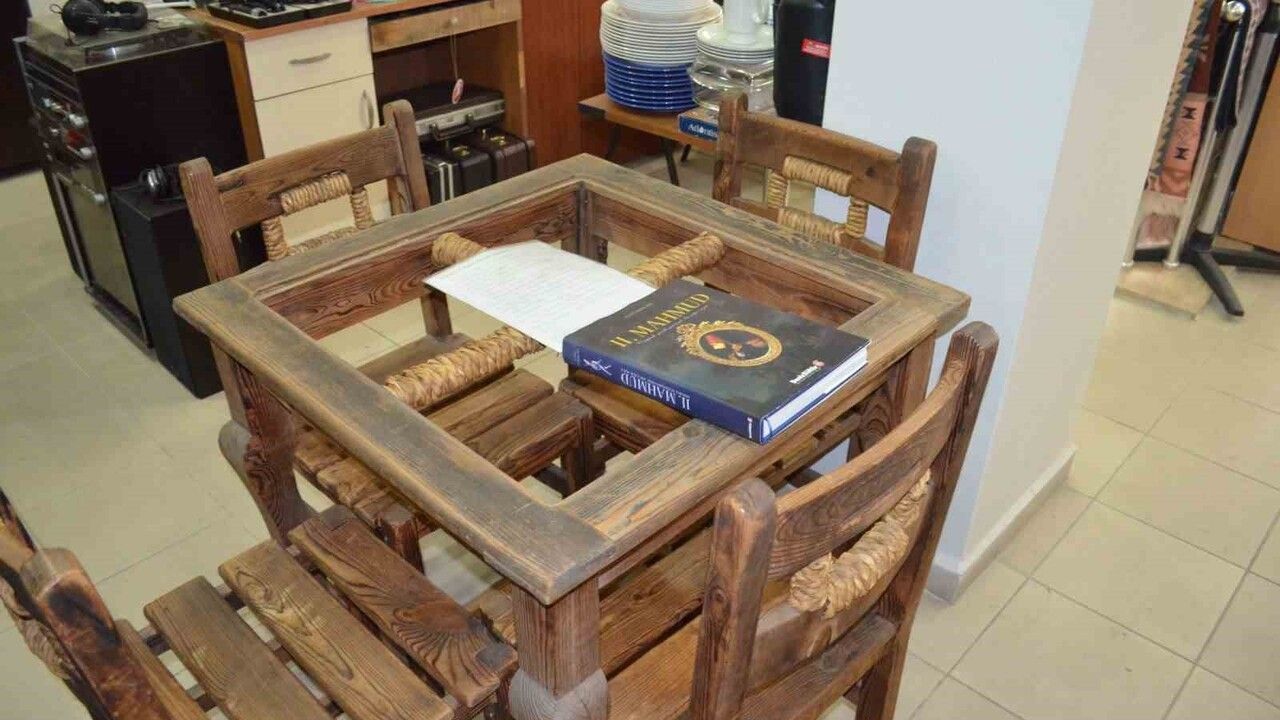 Emekli Öğretmenin Tarih Koleksiyonu: II. Mahmut'tan Çanakkale Kılıcına