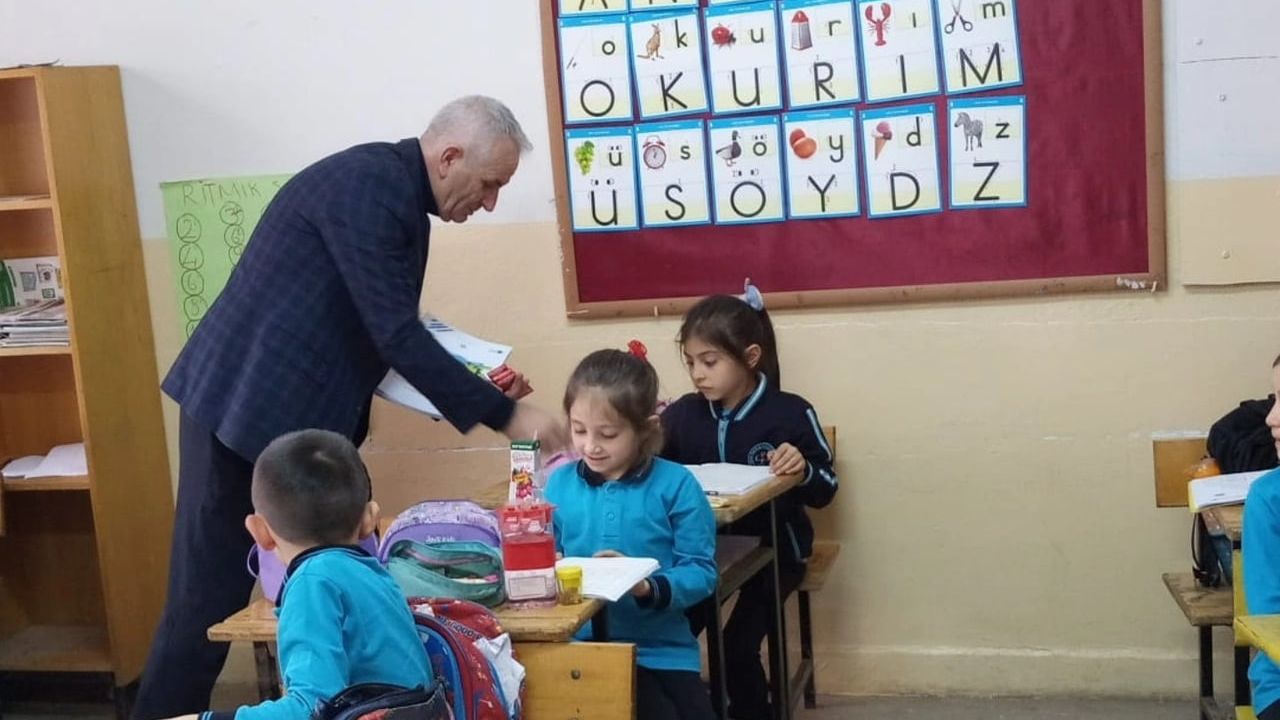 Emet Örencik İlkokulu'nda Sıfır Atık Eğitimi Düzenlendi