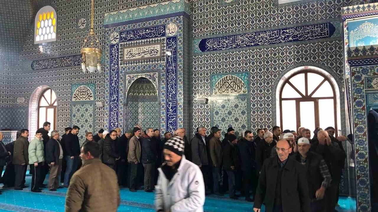 Emet'te Sakal-ı Şerif Ziyaretine Yoğun Katılım