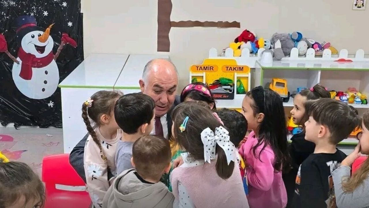 Emirdağ İlçe Milli Eğitim Müdürü Gürkan Emeksiz, Merkez Anaokulunu Ziyaret Etti