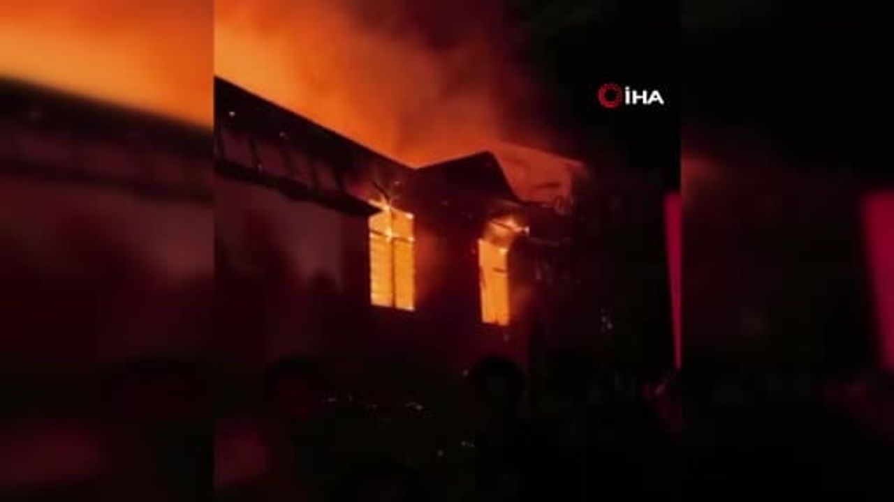 Endonezya'daki Huzurevi Yangınında 16 Can Kaybı