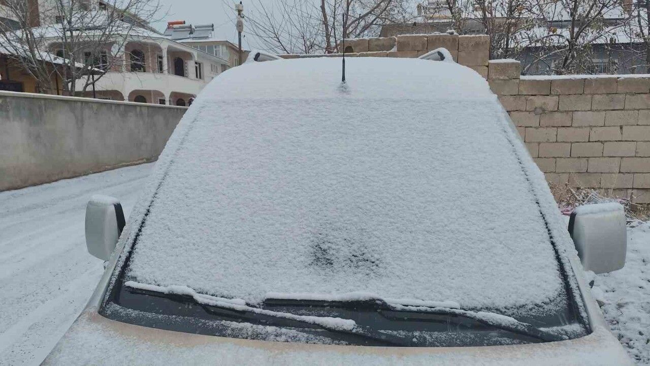 Erciş'te Kar Yağışı İle Gelen Eğlenceler