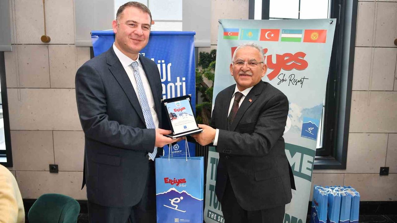 Erciyes Kayak Merkezi'nde Türk Dünyası Buluşması