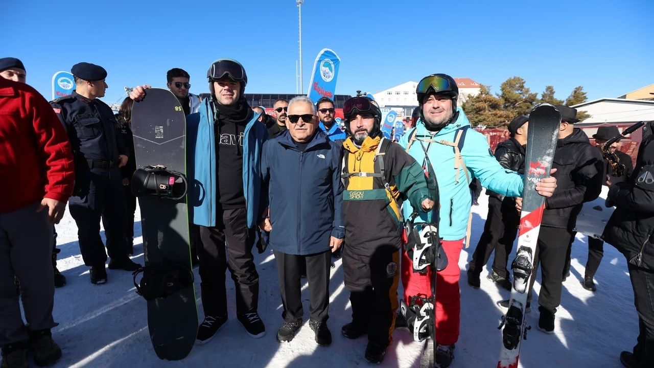 Erciyes Kayak Sezonu Açıldı: 3 Milyon Ziyaretçi Hedefi