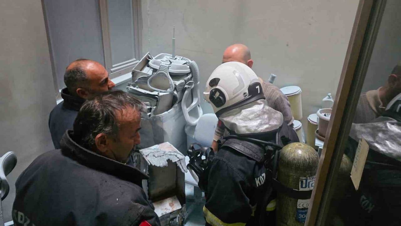 Ereğli'de Yangın Paniği: Sağlık Ocağı Deposu Alev Alev Yandı