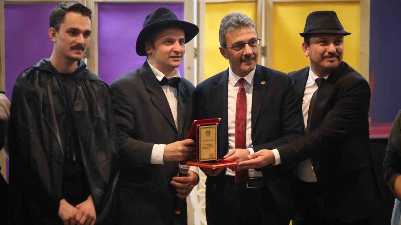 Erenler’de Fadıl & Faik Yanlış Anlama Tiyatrosu