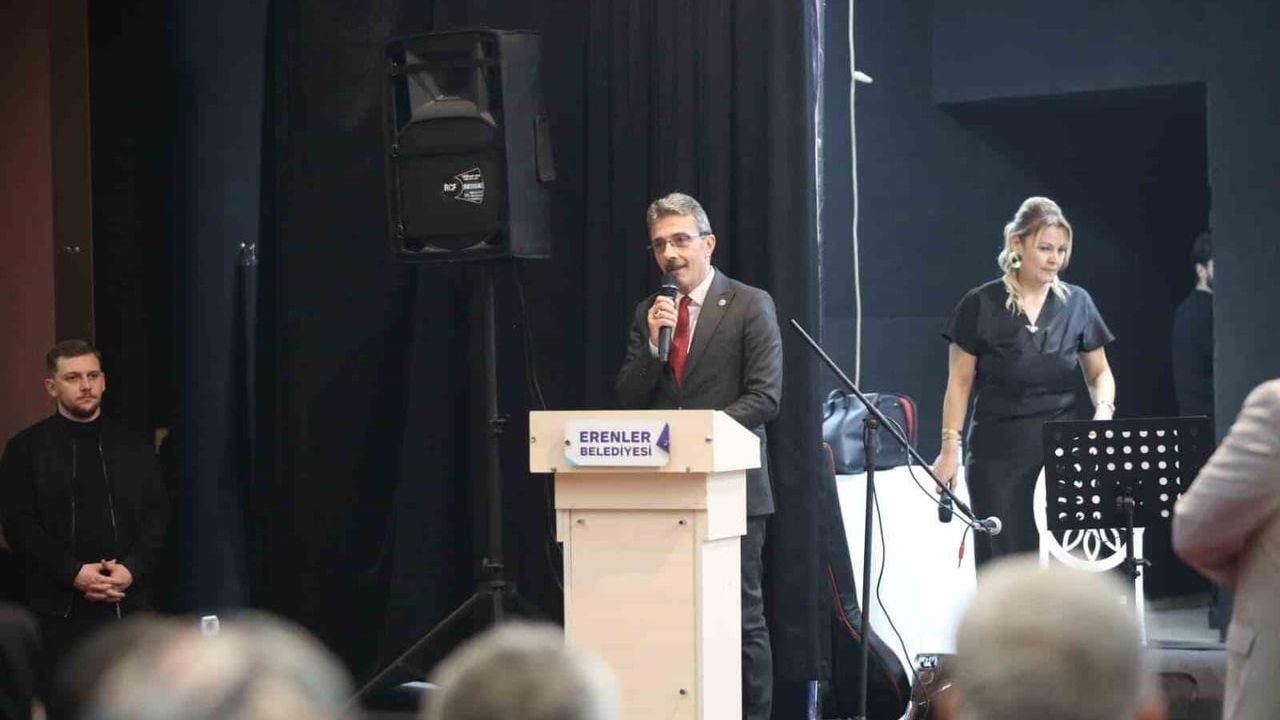 Erenler'de Hikayeli Türküler Konseri Büyük İlgi Gördü