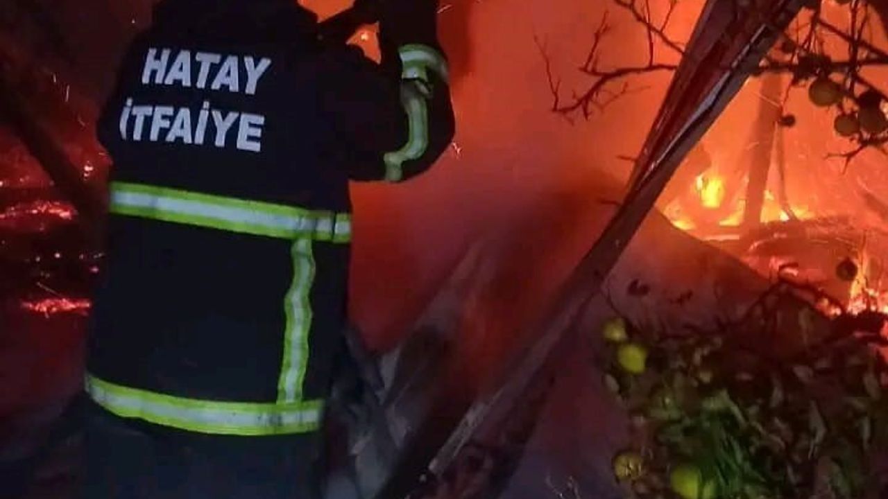 Erzin'de Baraka Yangını Kontrol Altına Alındı