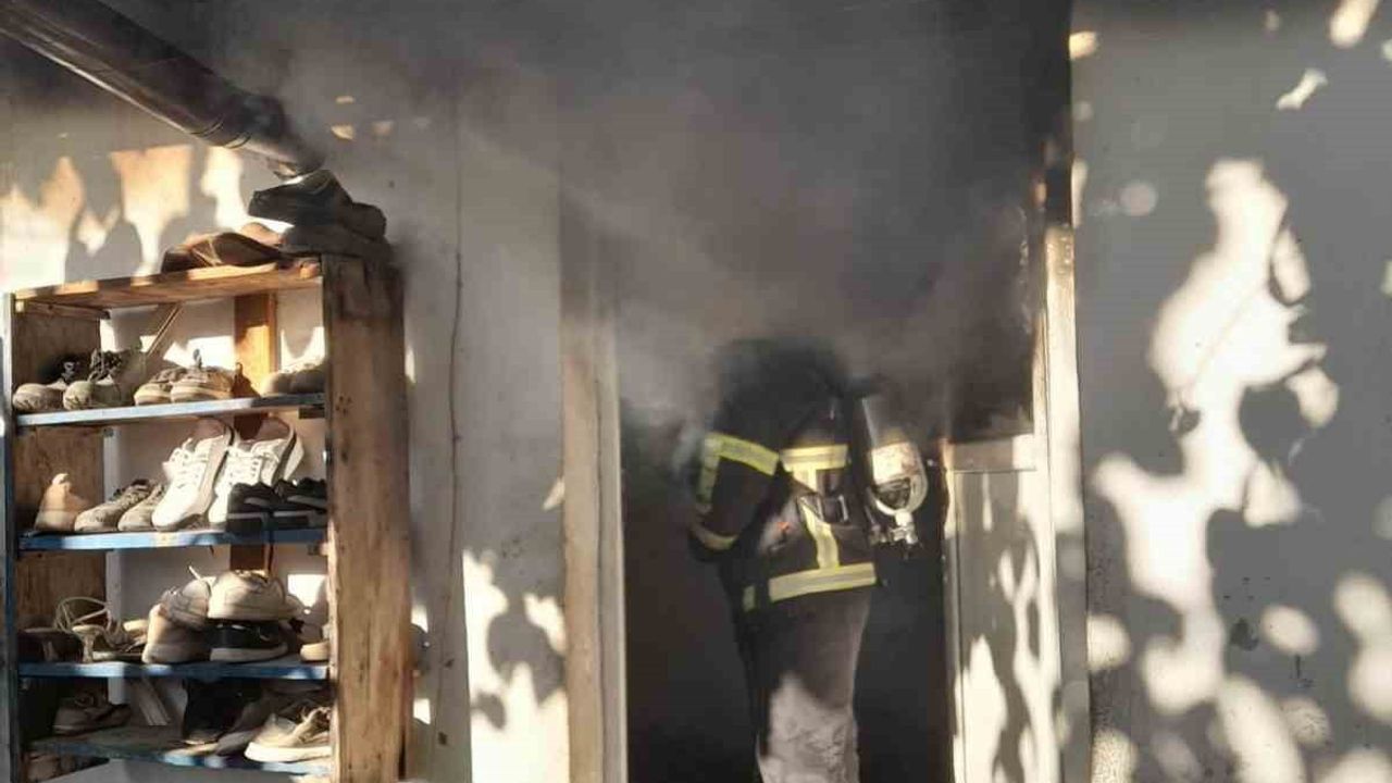 Erzin'de Müstakil Evde Yangın Çıktı