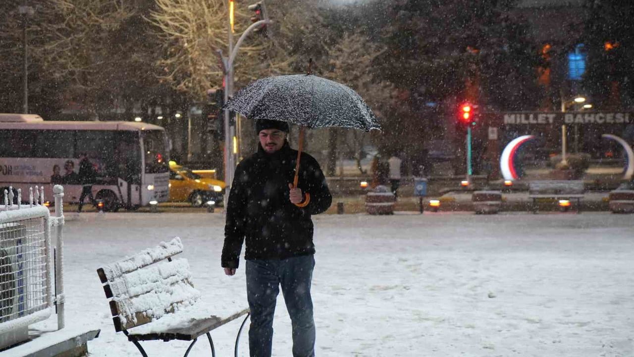 Erzincan’da Kar Yağışı Etkisini Gösterdi