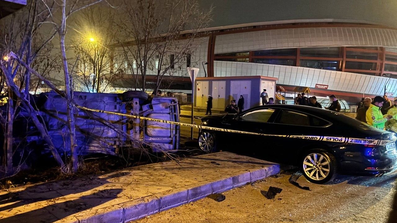 Erzincan'da Trafik Kazası: 5 Yaralı