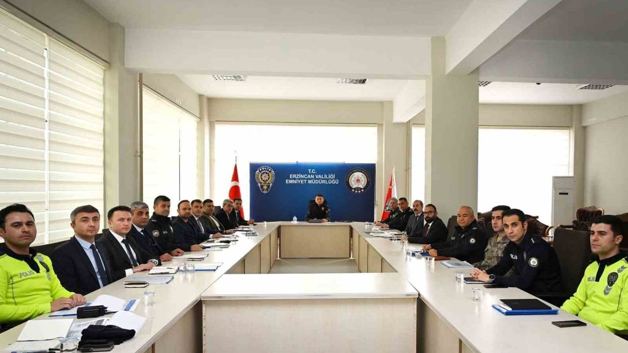 Erzincan'da Yeni Yıl Güvenlik Tedbirleri Toplantısı