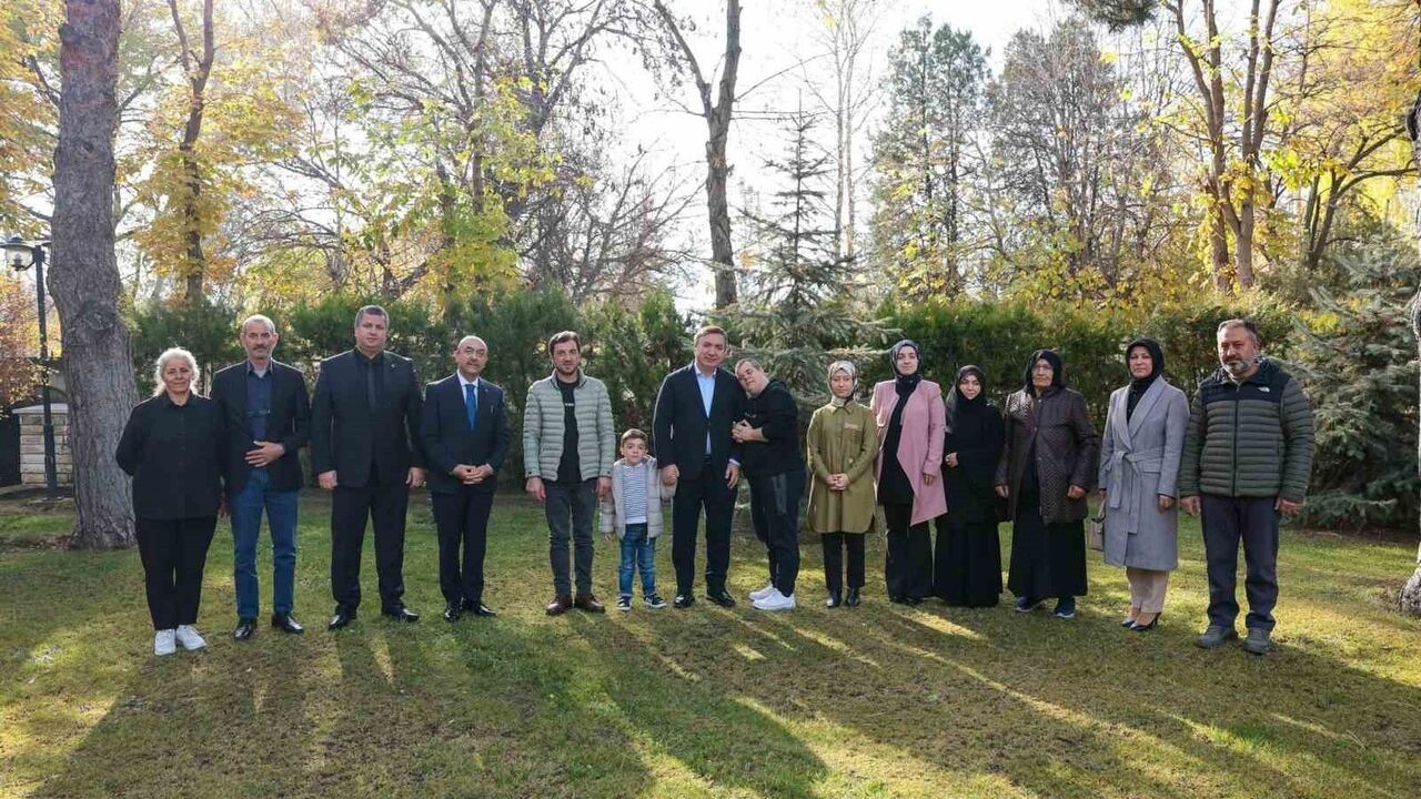 Erzincan Valisi Aydoğdu, Özel Bireyleri Ağırladı