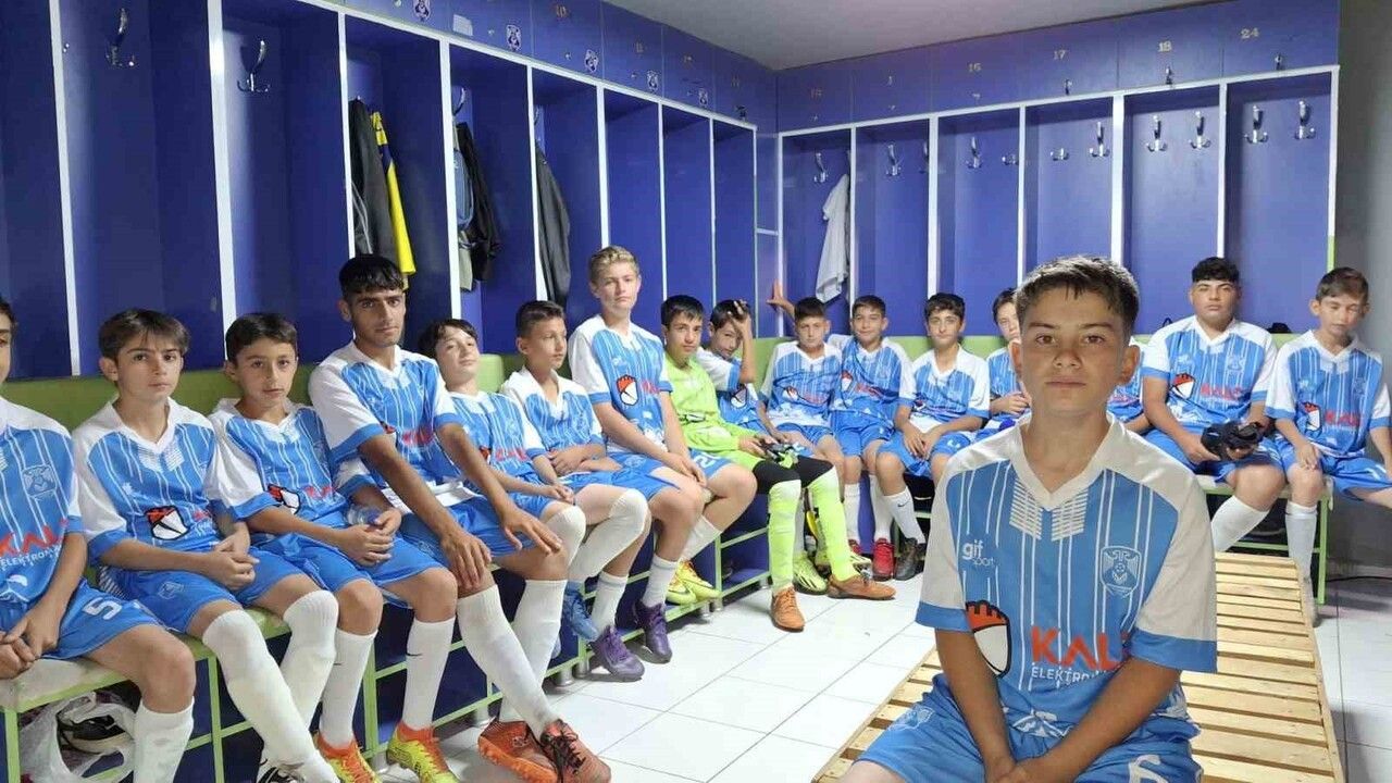 Erzurumşehir Spor Kulübü'nün U-16 Takımından Play Off Başarısı