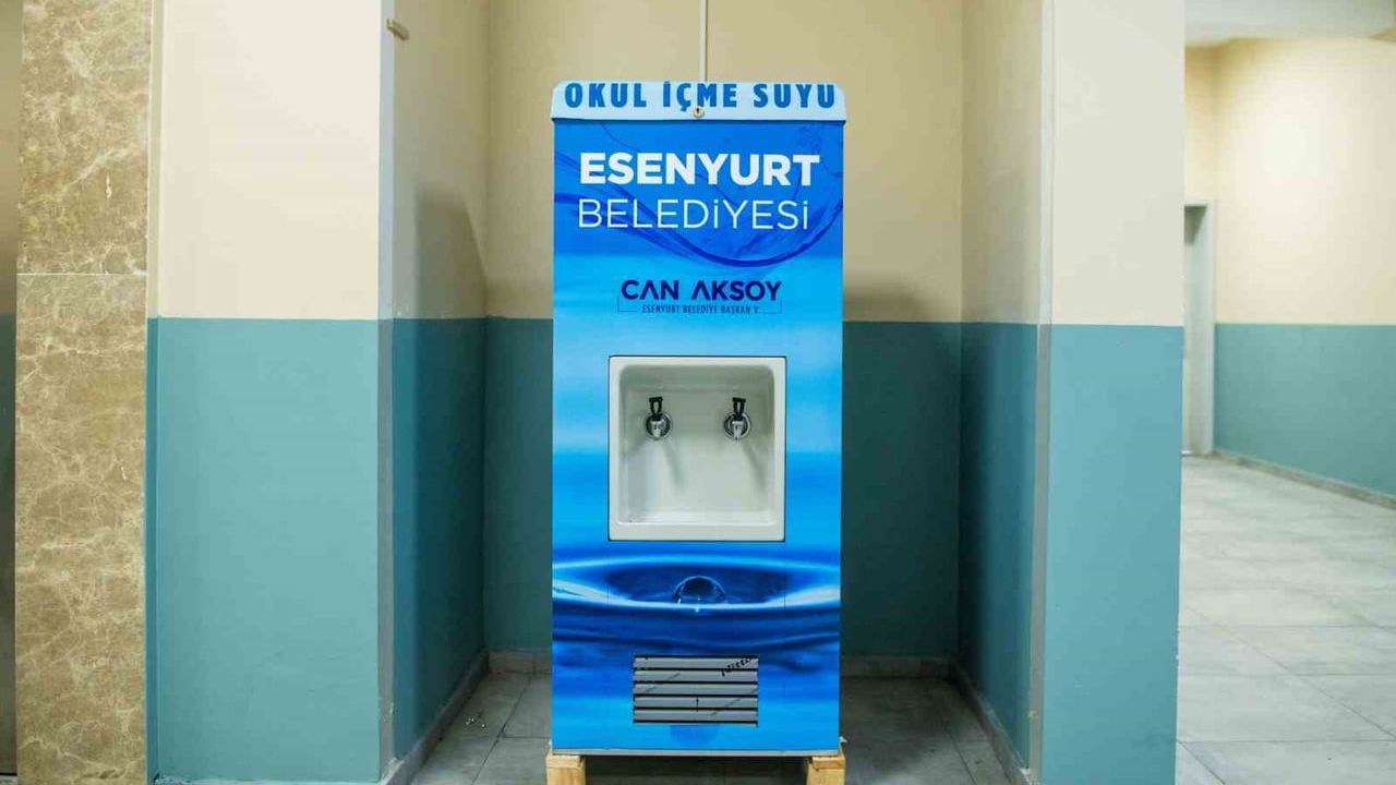 Esenyurt Belediyesi'nden Öğrencilere Ücretsiz Su Desteği