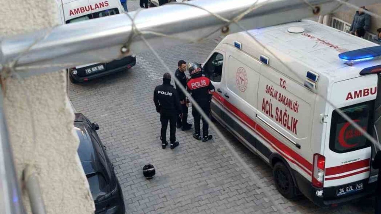 Esenyurt'ta Motosikletli Saldırganların Kurşun Yağmuru: 3 Yaralı