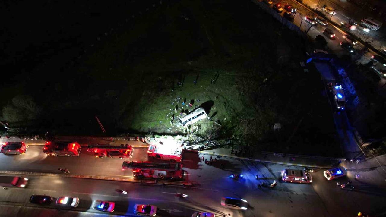 Esenyurt'ta Servis Minibüsü Kazası: 2 Ölü, 9 Yaralı