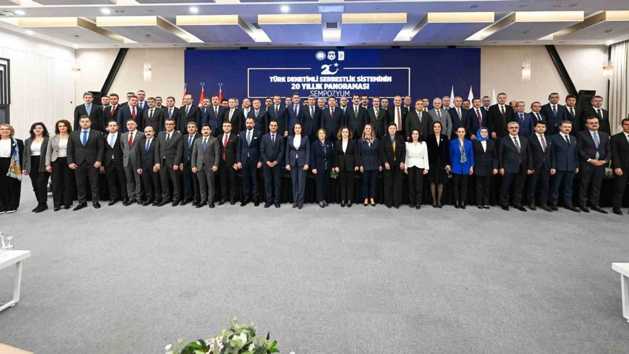 Eskişehir Başsavcısı Üzeyir Karakülah 20. Yıla Bütüncül Bakış Sempozyumu’nda