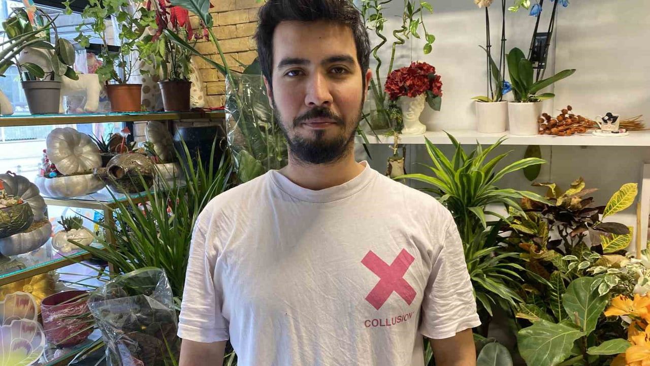 Eskişehir'de Çiçek İle Çocuklara Sevgi Dağıtılıyor