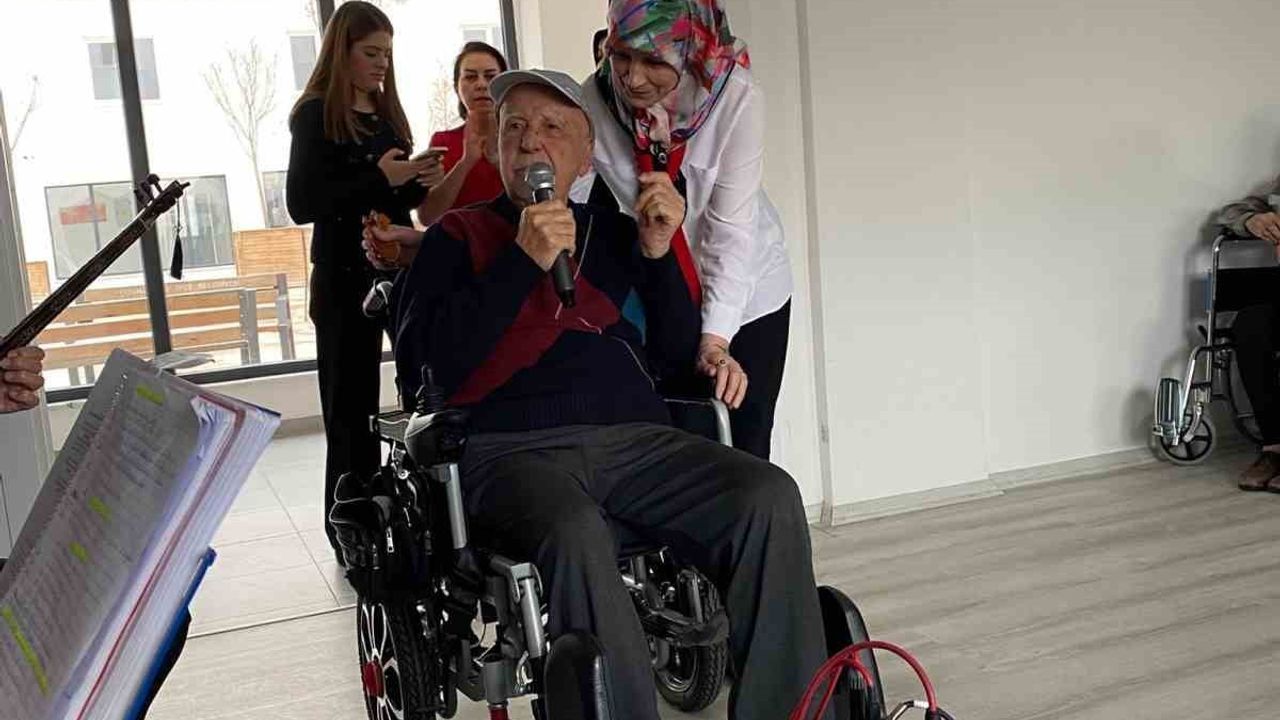 Eskişehir'de Gönüllere Dokunan Moral Konseri