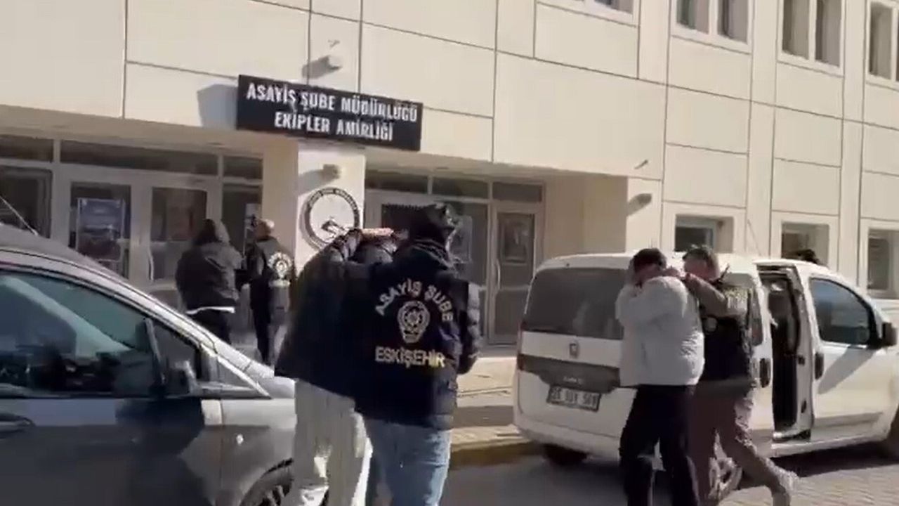 Eskişehir'de Kombi Hırsızlığı: 4 Şüpheli Tutuklandı