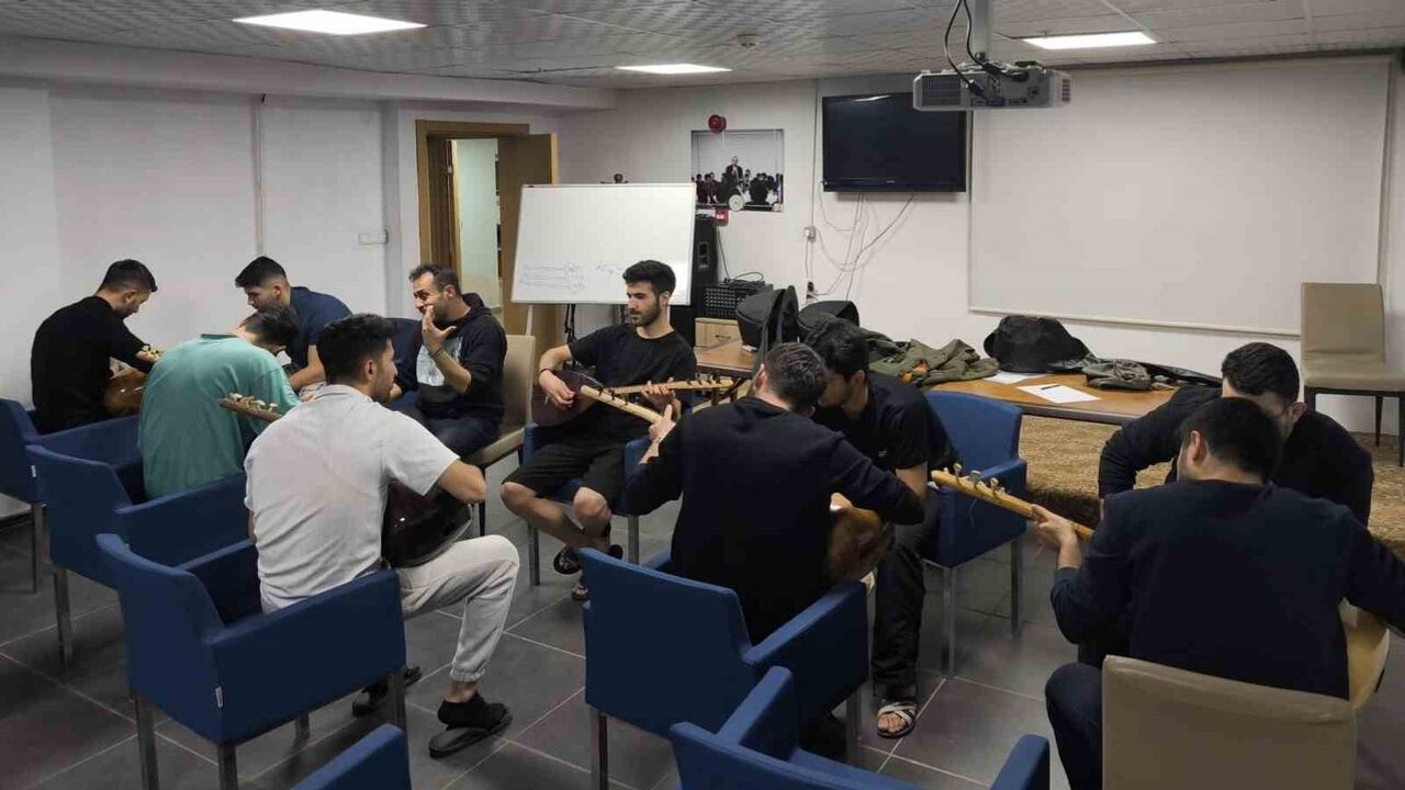 Eskişehir'de Öğrenci Yurdunda Satranç Turnuvası Heyecanı