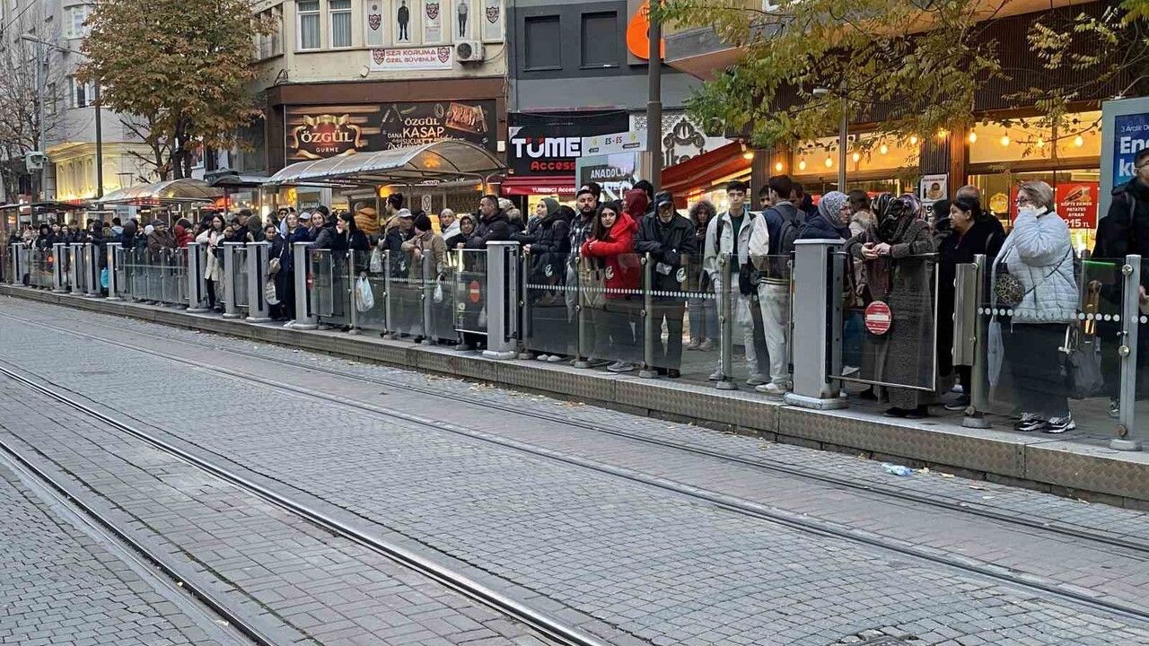 Eskişehir'de Tramvay Seferlerinde Aksama