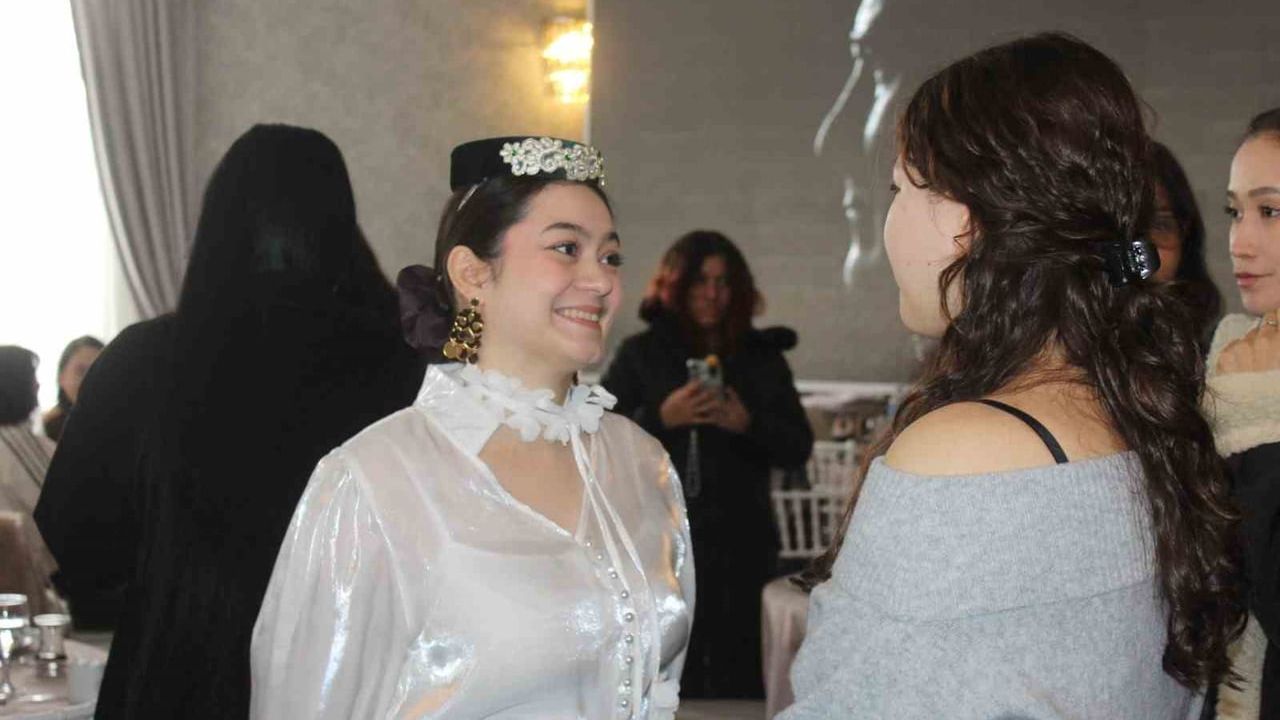 Eskişehir'de Uluslararası Öğrenciler Yöresel Kahvaltıda Buluştu