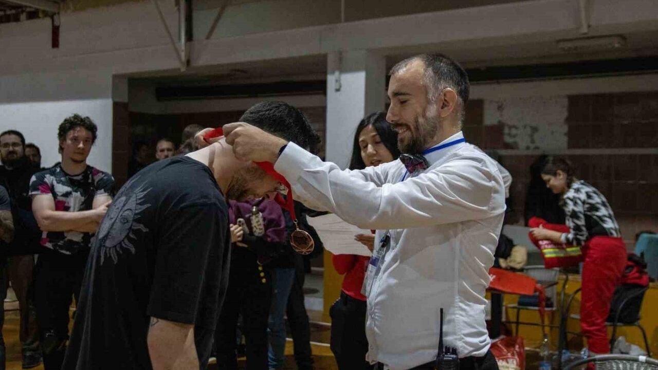 Eskişehirli Sporcu Mete Işıkadalar, HEMA Turnuvasında 3. Oldu