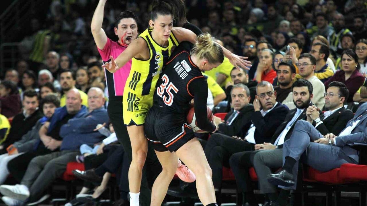 Fenerbahçe Opet, 30. Kadınlar Cumhurbaşkanlığı Kupası'nı Kazandı