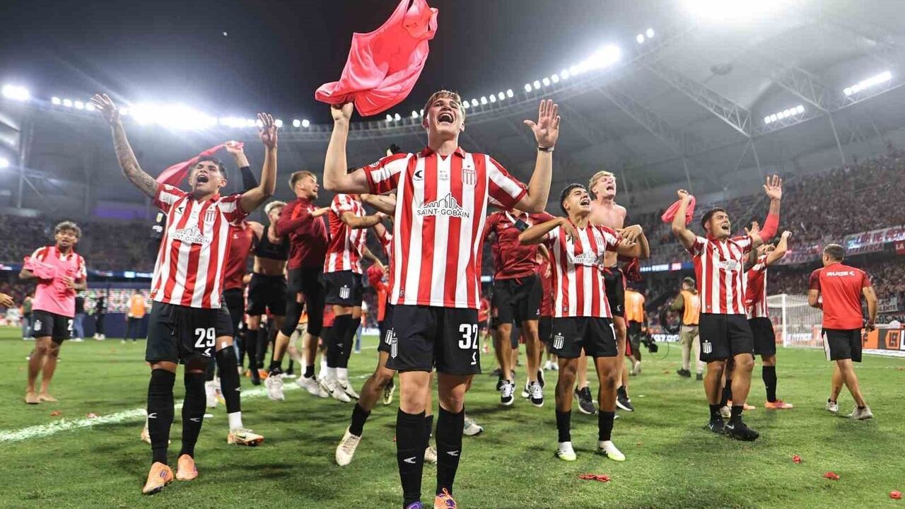 Fernando Muslera, Estudiantes ile Şampiyonluk Yaşadı