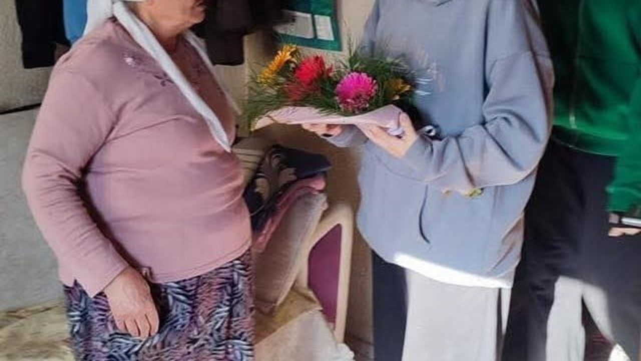 Fidanlar Çınarlarla Buluşuyor: Nesiller Arası Bağlar Güçleniyor