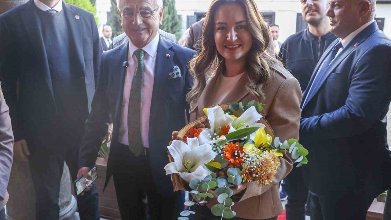 Finike’nin İhtiyaçları İçin Çalışmalarımız Devam Ediyor