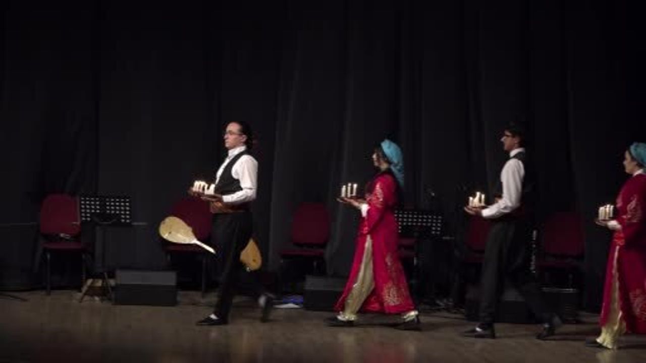 Fırat Üniversitesi'nde Duygu Dolu Bir Etkinlik: Annemin Kanseri İkinci Kez Yenildi