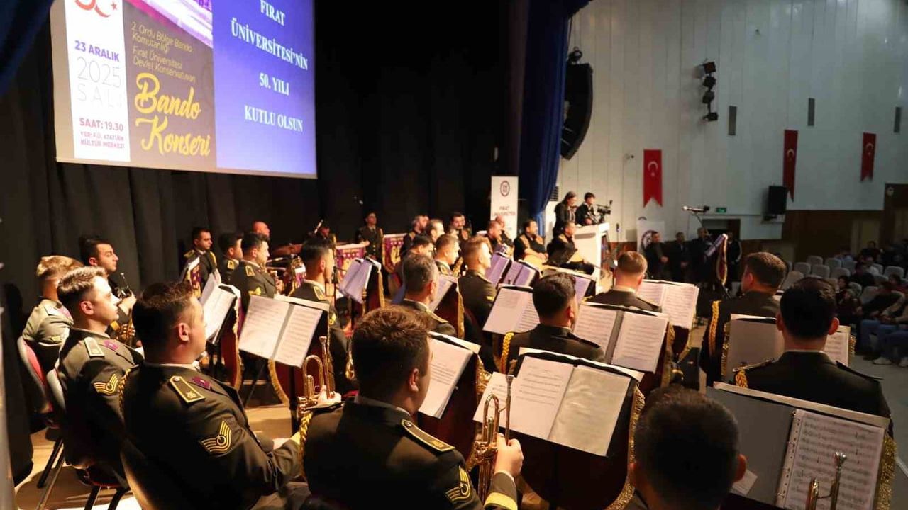 Fırat Üniversitesi'nde Unutulmaz Bando Konseri