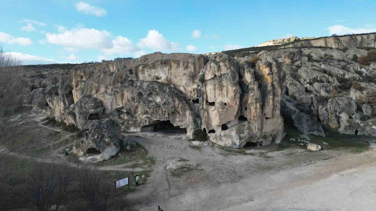 Frig Vadisi'nde Tarihin İlk Alaturka Tuvaleti