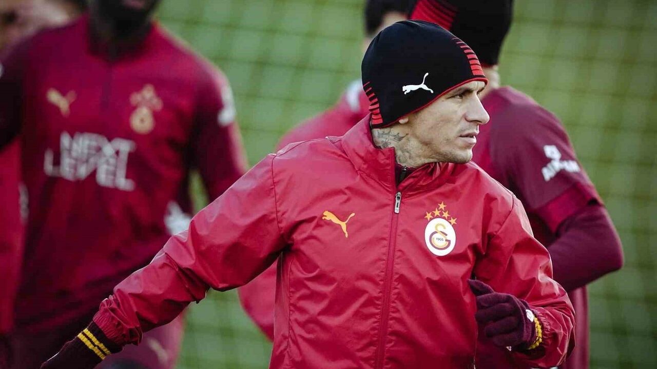 Galatasaray Antalyaspor Maçına Hazırlanıyor