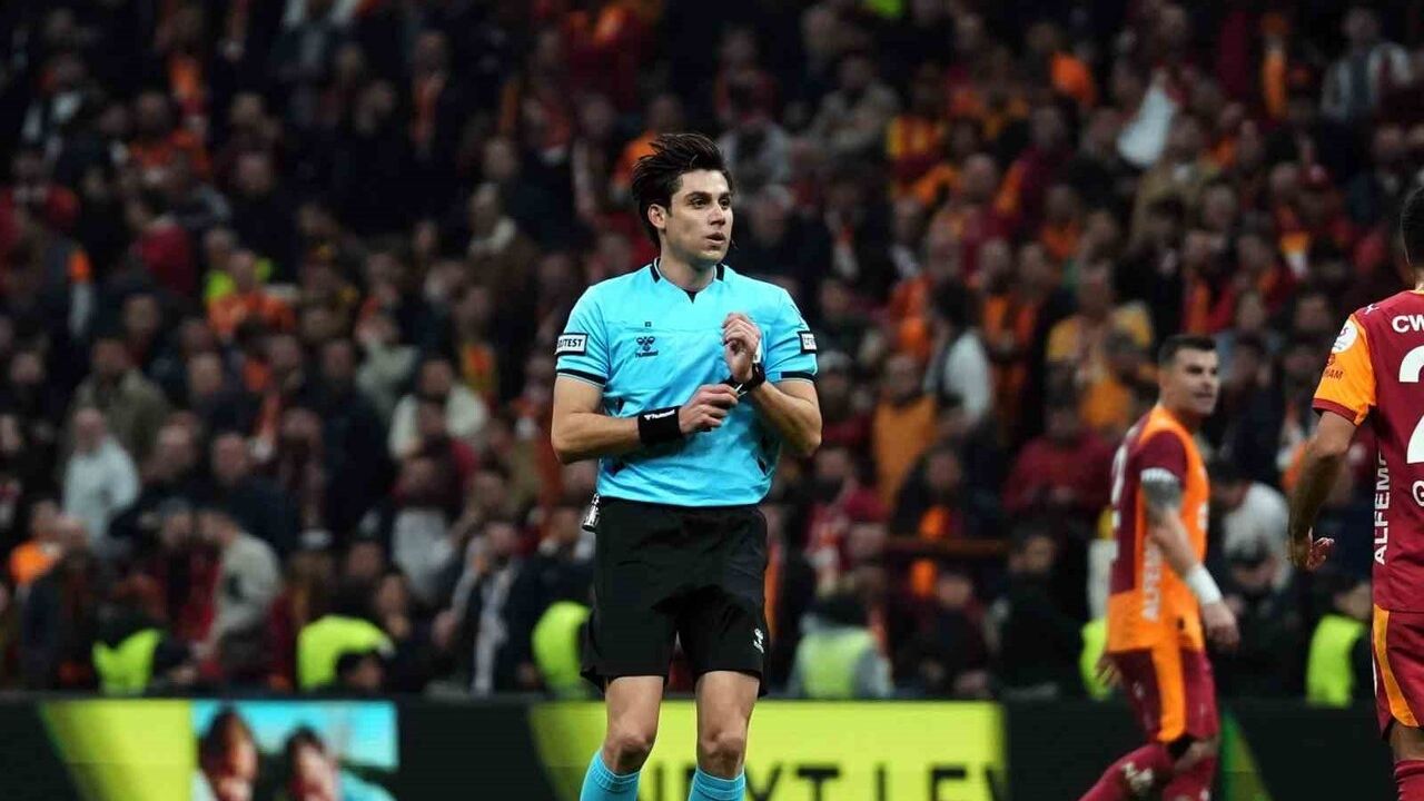 Galatasaray, Samsunspor'u 2-0 Geçti