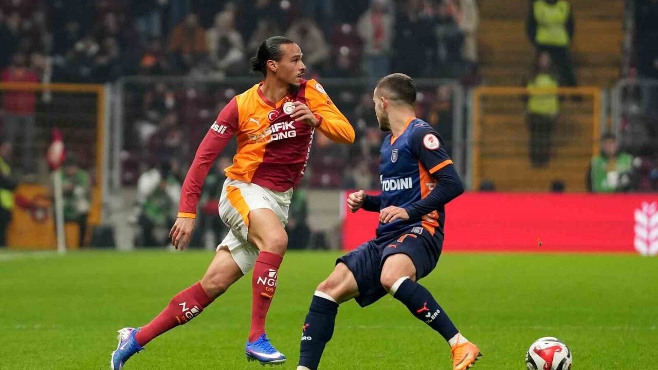 Galatasaray, Ziraat Türkiye Kupası'nda İlk Yarıda RAMS Başakşehir'i Geçti