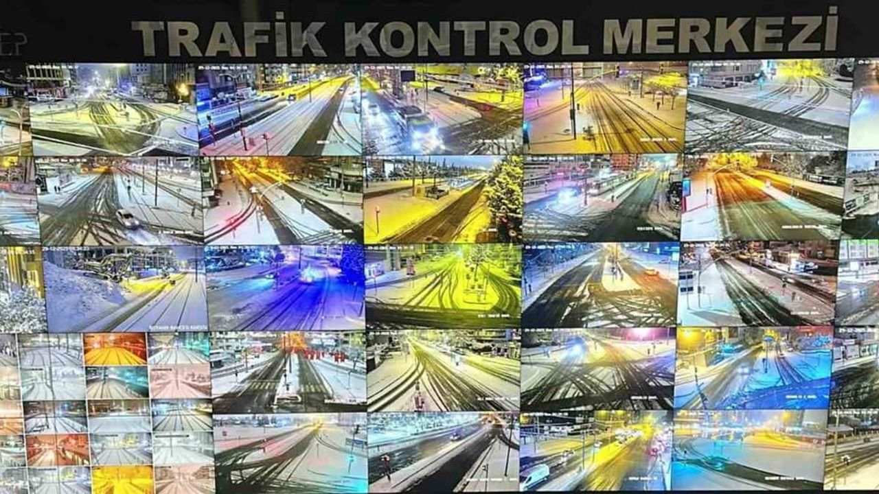 Gaziantep'te Karla Mücadele Çalışmaları Devam Ediyor