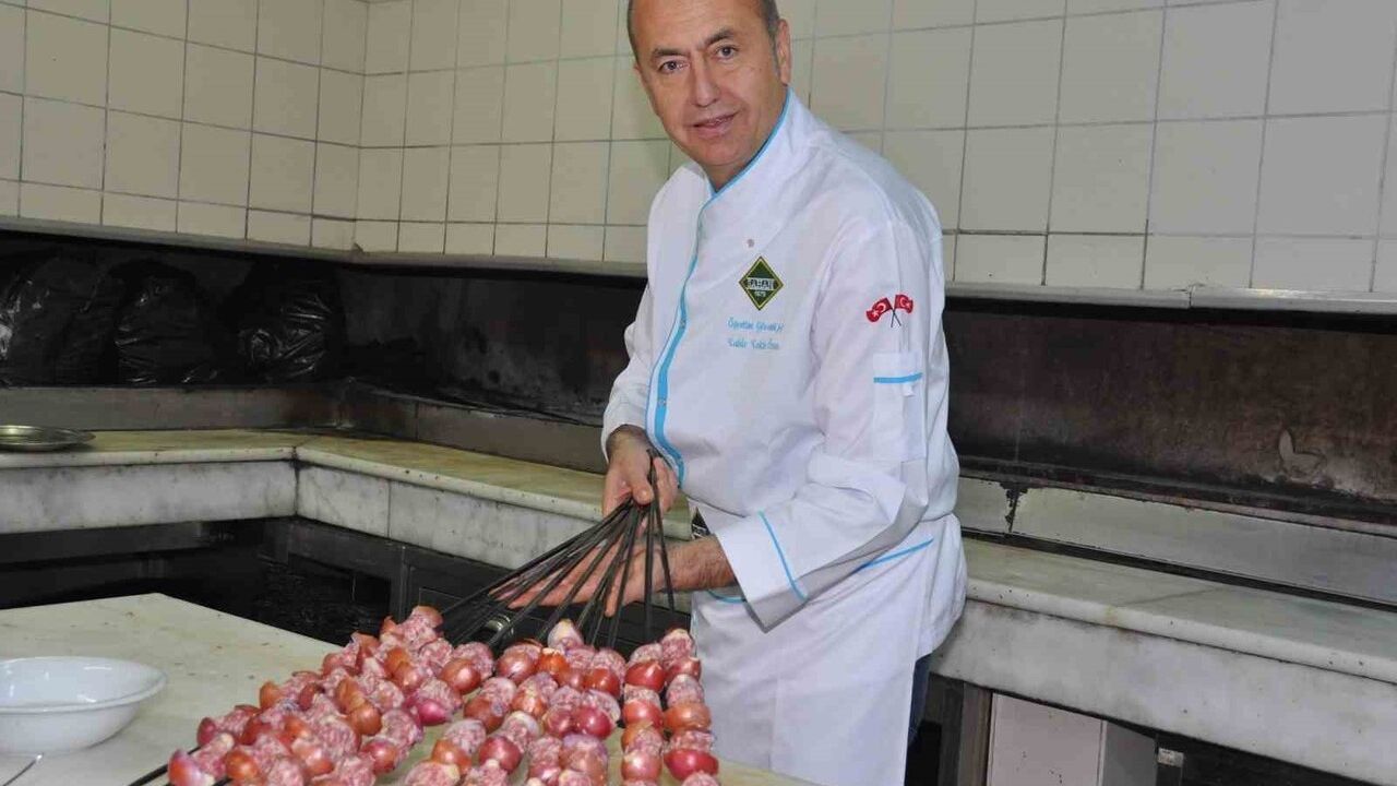 Gaziantep'te Soğan Kebabı Sezonu Başladı