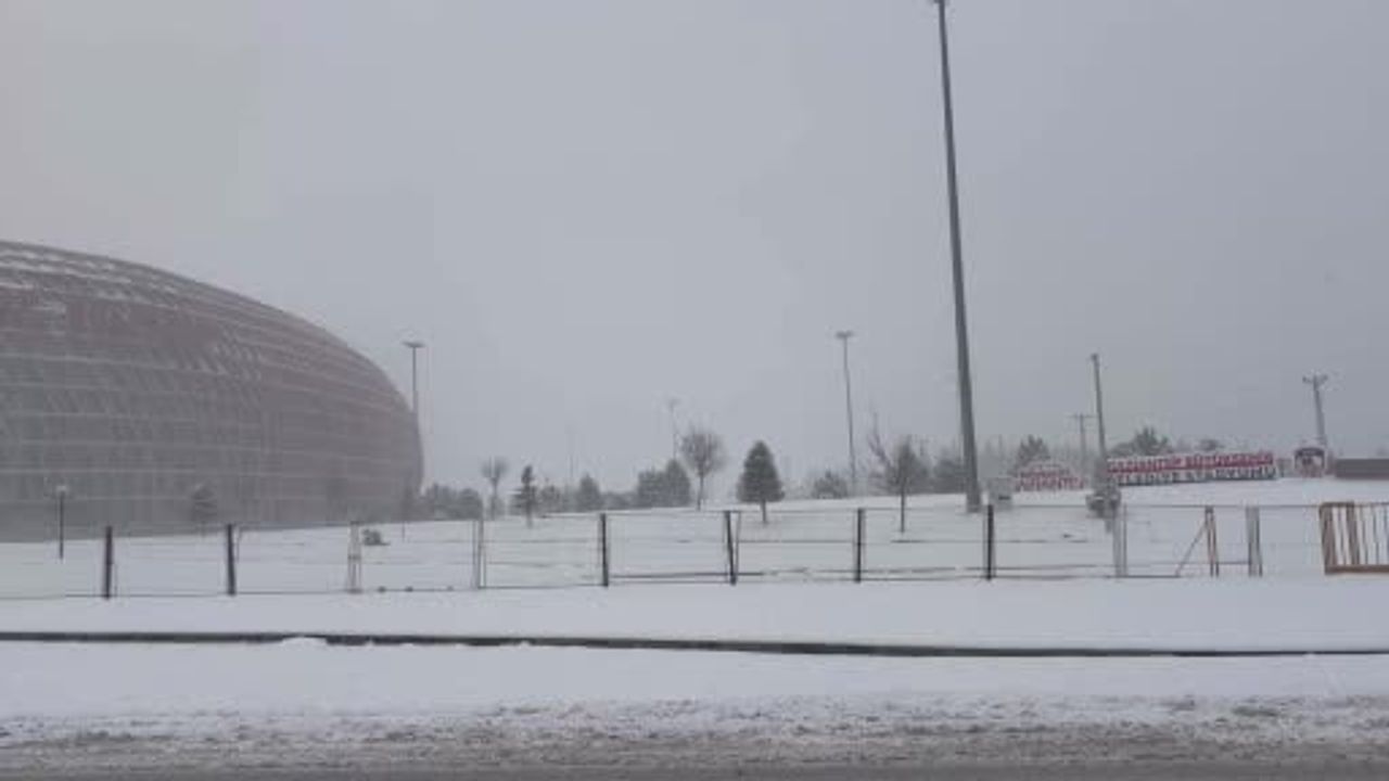 Gaziantep'te Yoğun Kar Yağışı Yaşanıyor