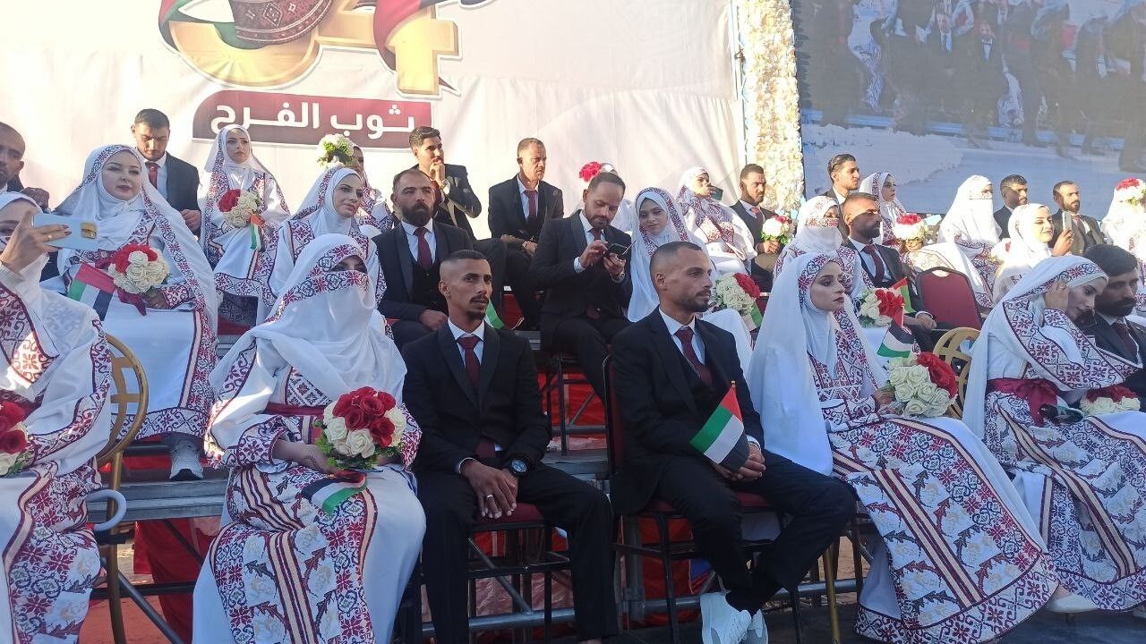 Gazze’de 54 Çift Savaşın Gölgesinde Dünya Evine Girdi