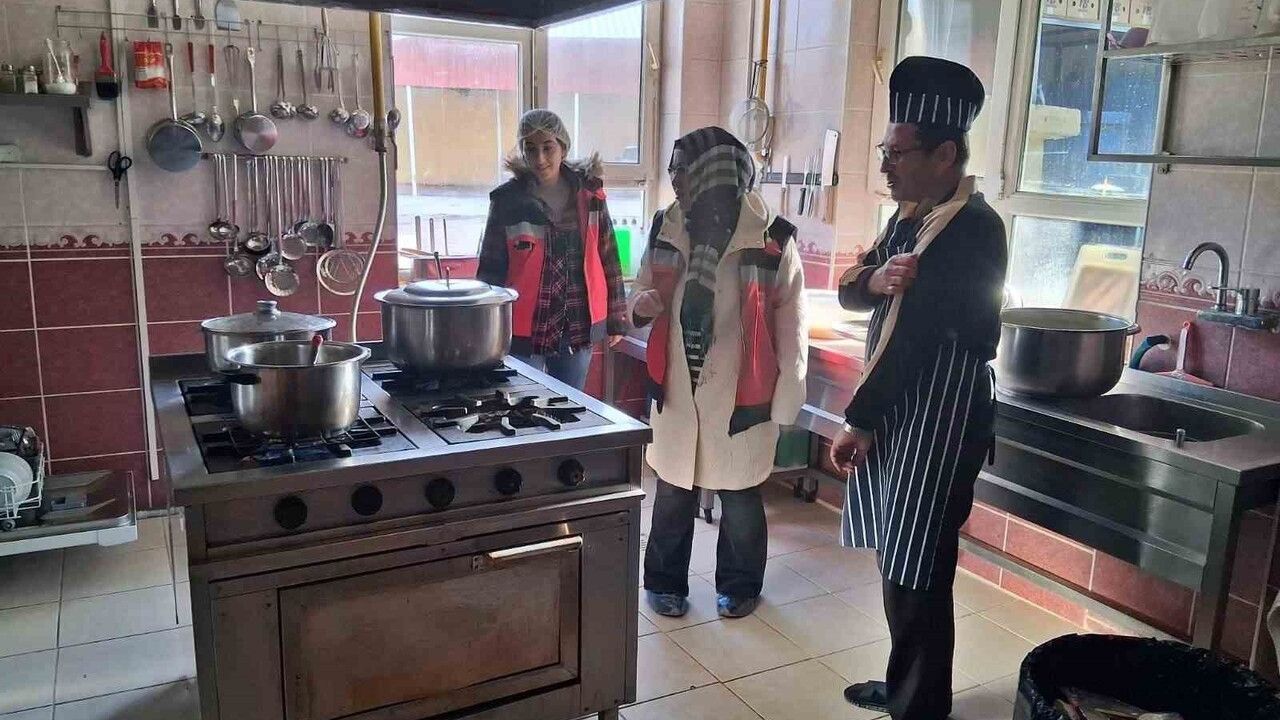 Gediz'de Gıda İşletmelerine Denetim Rüzgarı