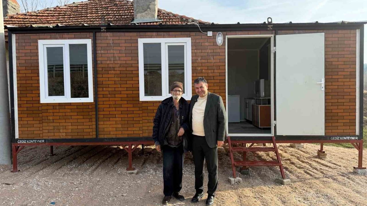 Gediz'de Yaşlı Adam İçin Yardım Seferberliği