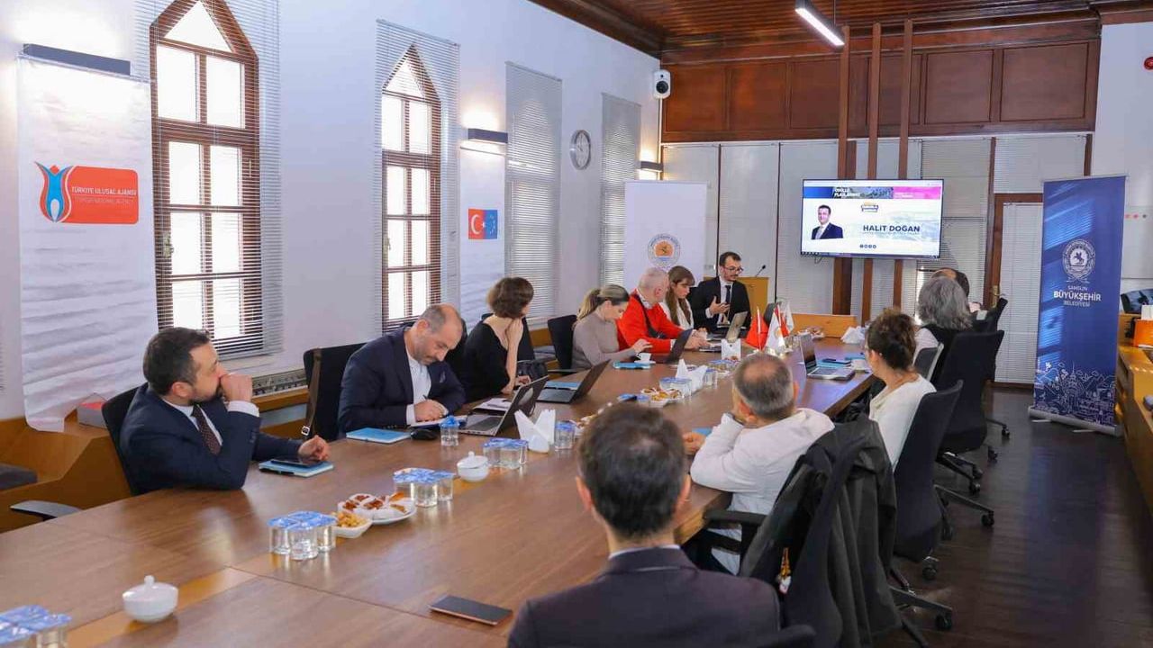 Gençler Akıllı Şehirlerin Geleceğinde Söz Sahibi Oluyor